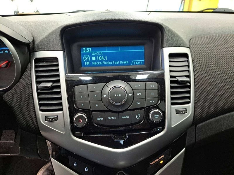 2013 Chevrolet Cruze - Image 10 of 21