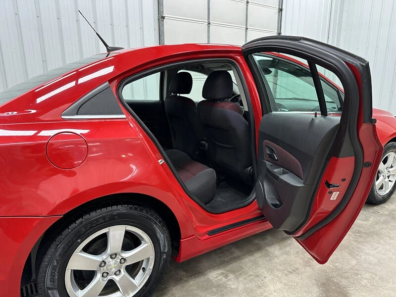 2013 Chevrolet Cruze - Image 15 of 21