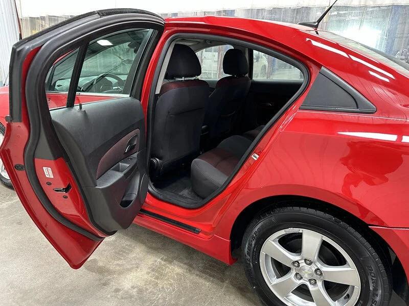 2013 Chevrolet Cruze - Image 11 of 12