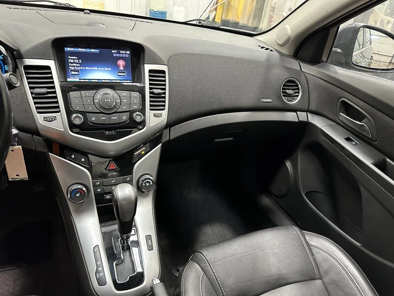 2013 Chevrolet Cruze - Image 10 of 21