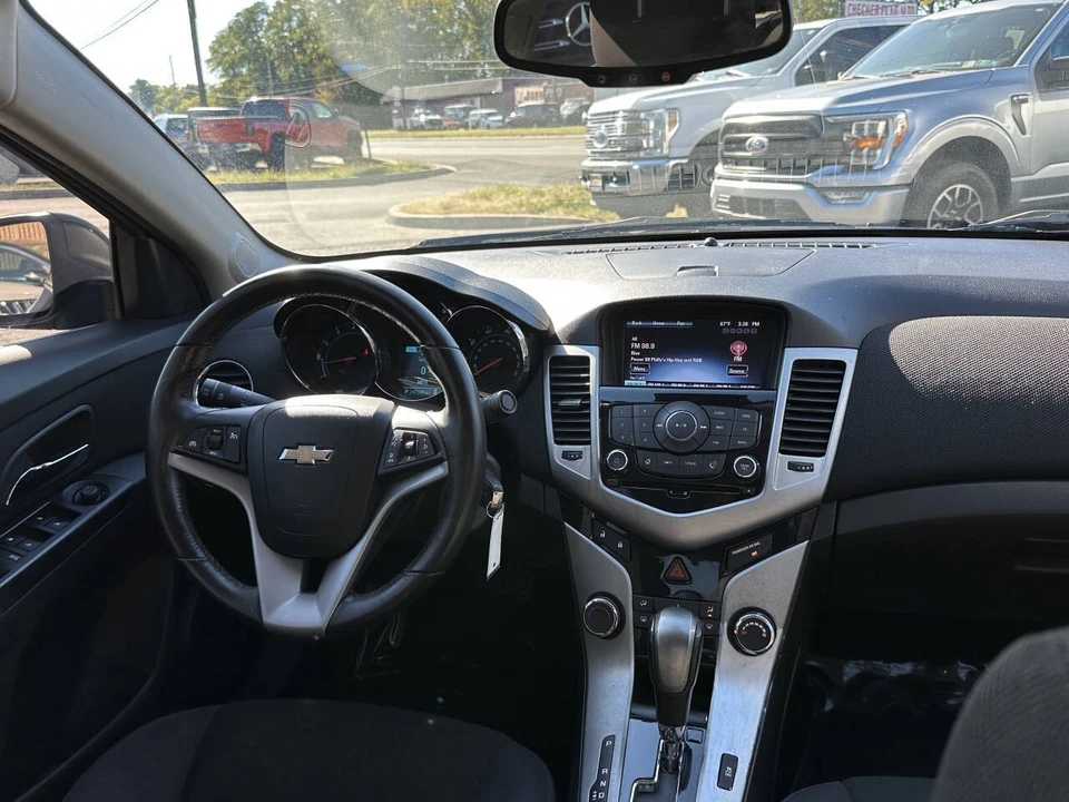 2013 Chevrolet Cruze - Image 18 of 21