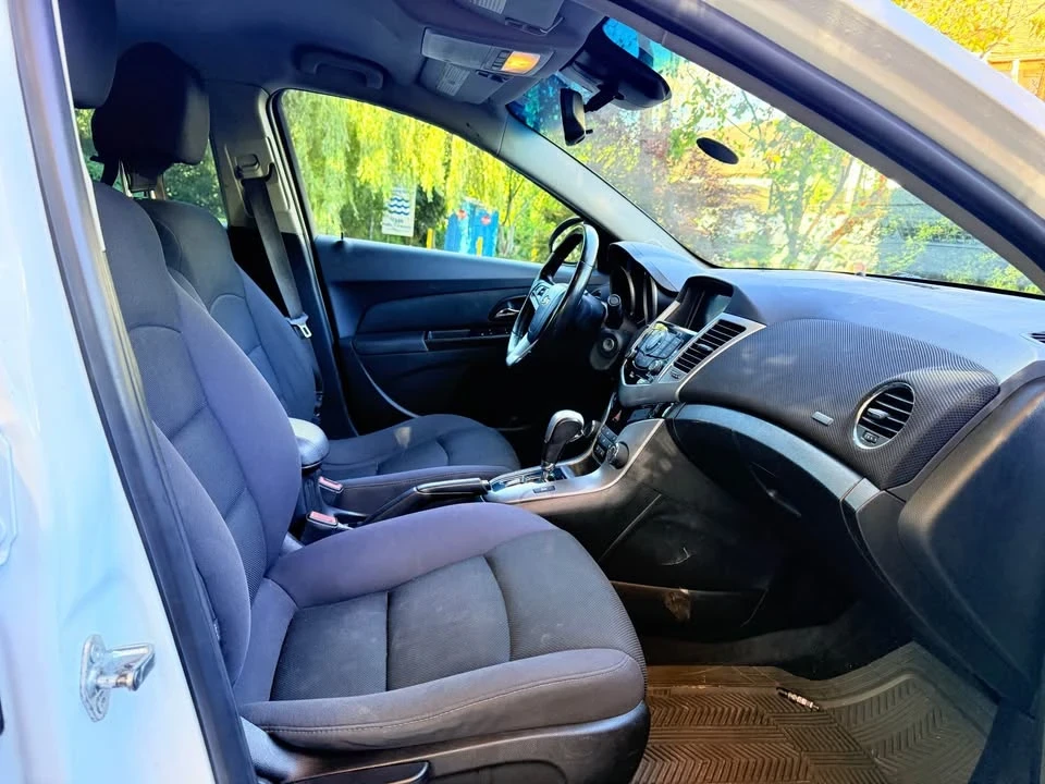2013 Chevrolet Cruze - Image 11 of 17