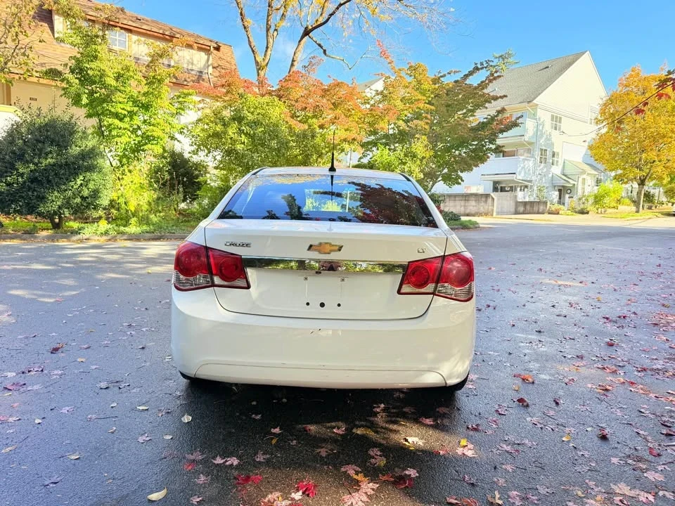 2013 Chevrolet Cruze - Image 6 of 17
