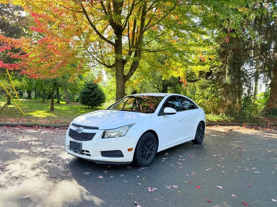 2013 Chevrolet Cruze - Image 9 of 17