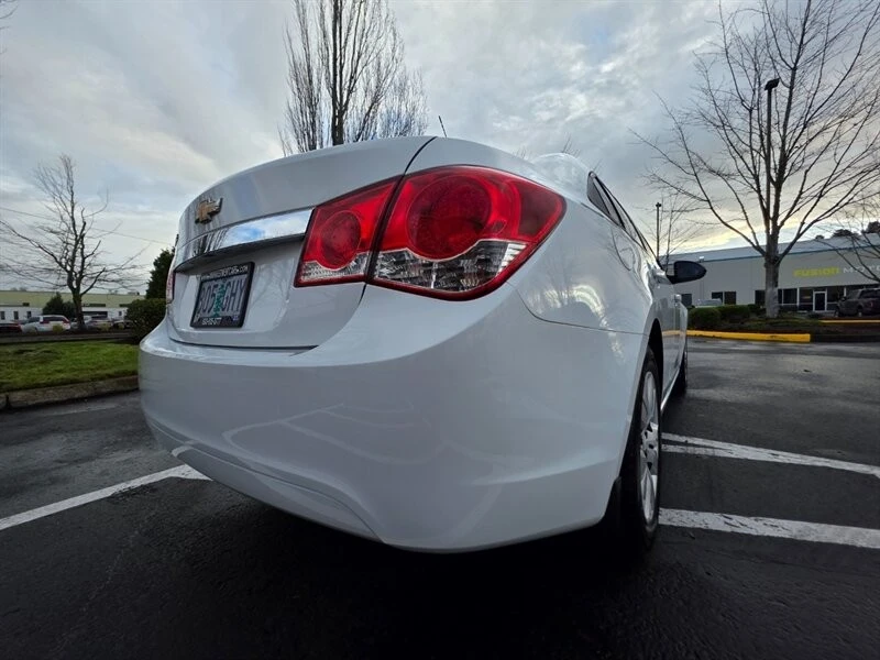 2013 Chevrolet Cruze - Image 11 of 21
