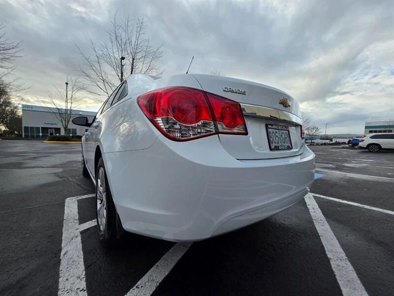 2013 Chevrolet Cruze - Image 8 of 21