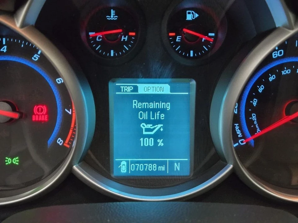 2013 Chevrolet Cruze - Image 16 of 21