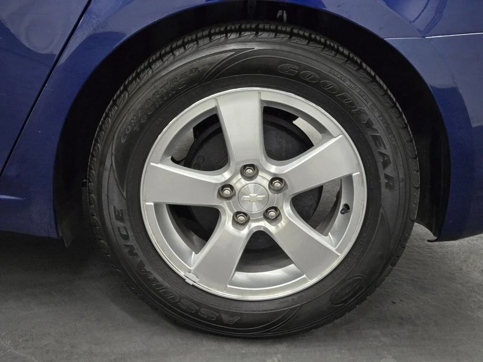 2013 Chevrolet Cruze - Image 5 of 21