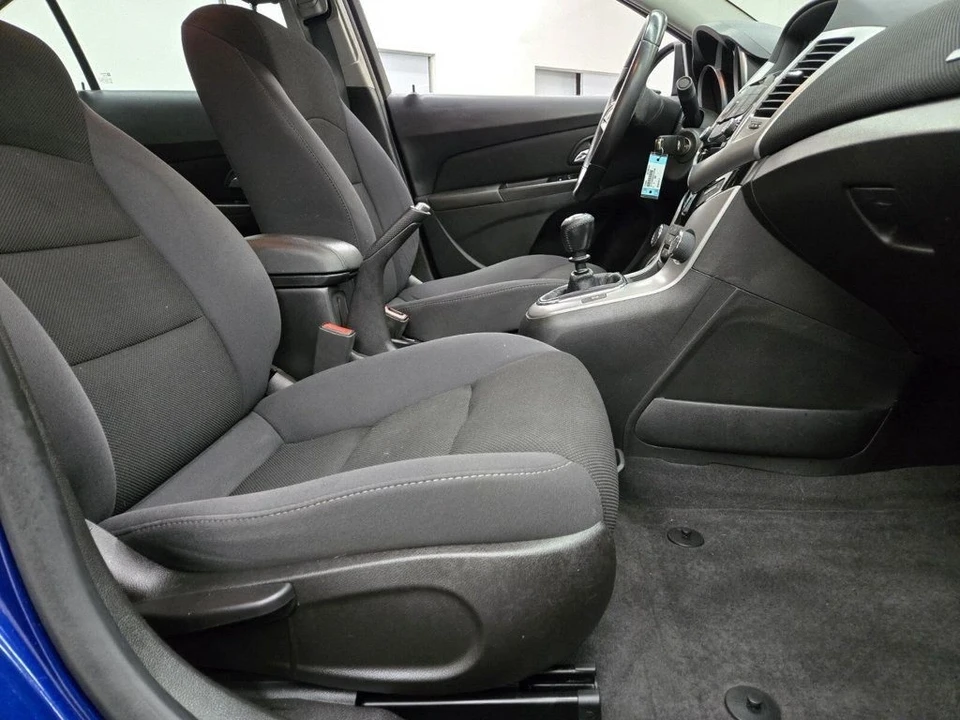 2013 Chevrolet Cruze - Image 12 of 21