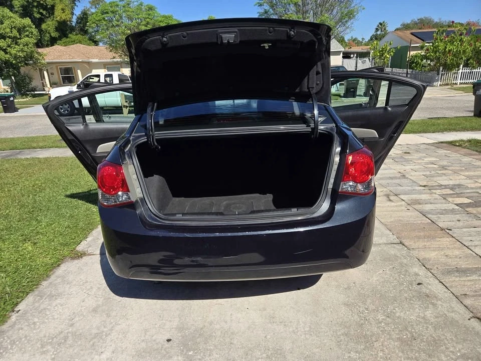 2013 Chevrolet Cruze - Image 10 of 13