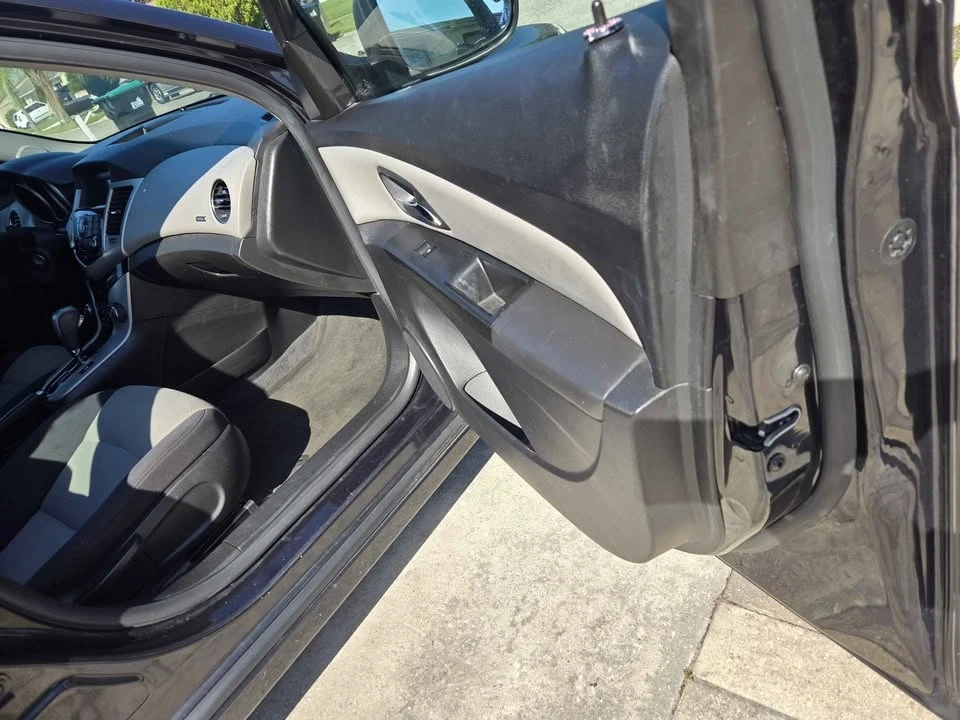 2013 Chevrolet Cruze - Image 2 of 13