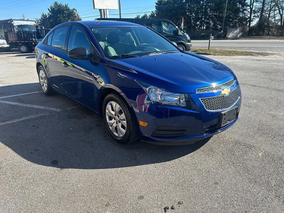2013 Chevrolet Cruze - Image 8 of 17