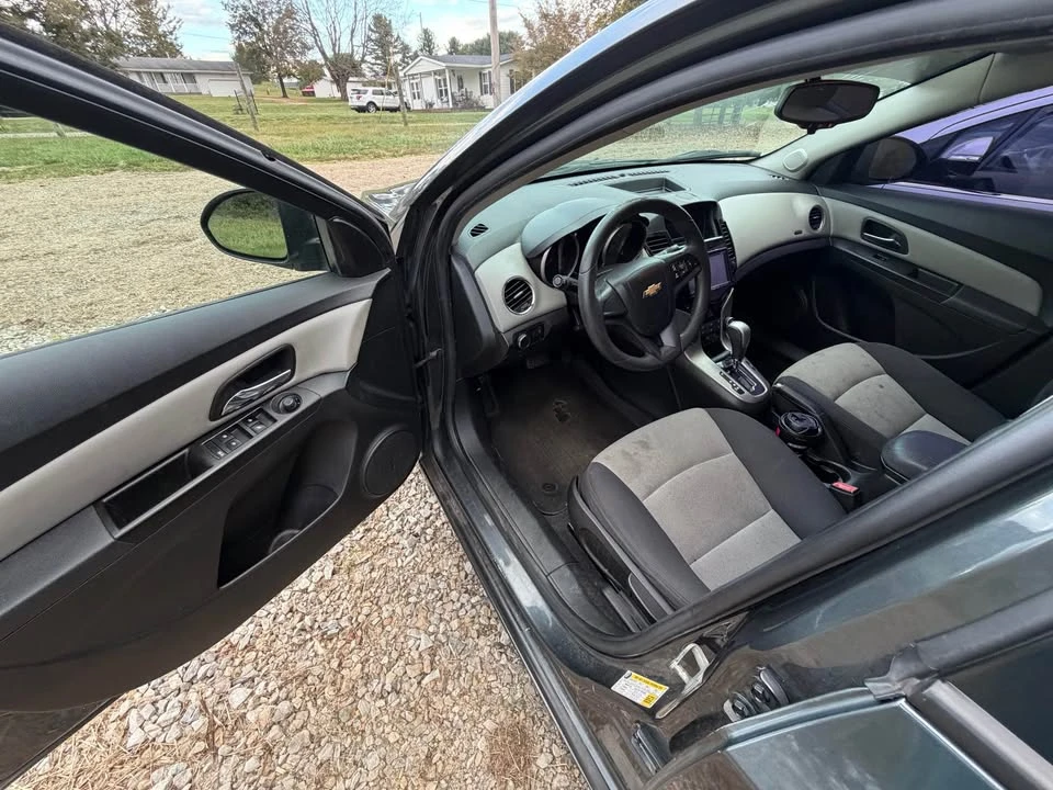 2013 Chevrolet Cruze - Image 10 of 14