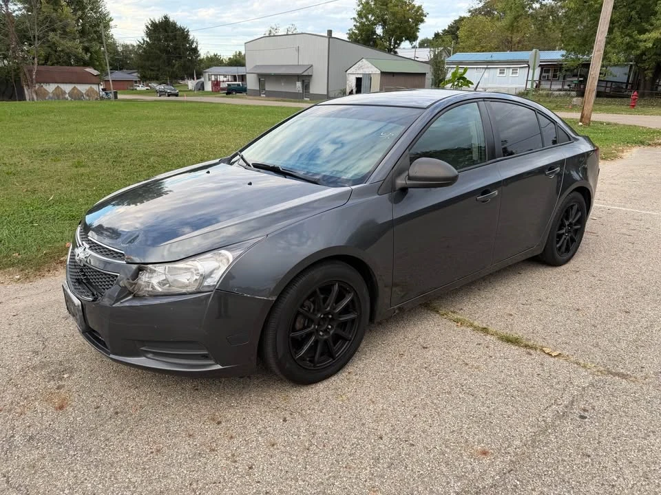 2013 Chevrolet Cruze - Image 2 of 14