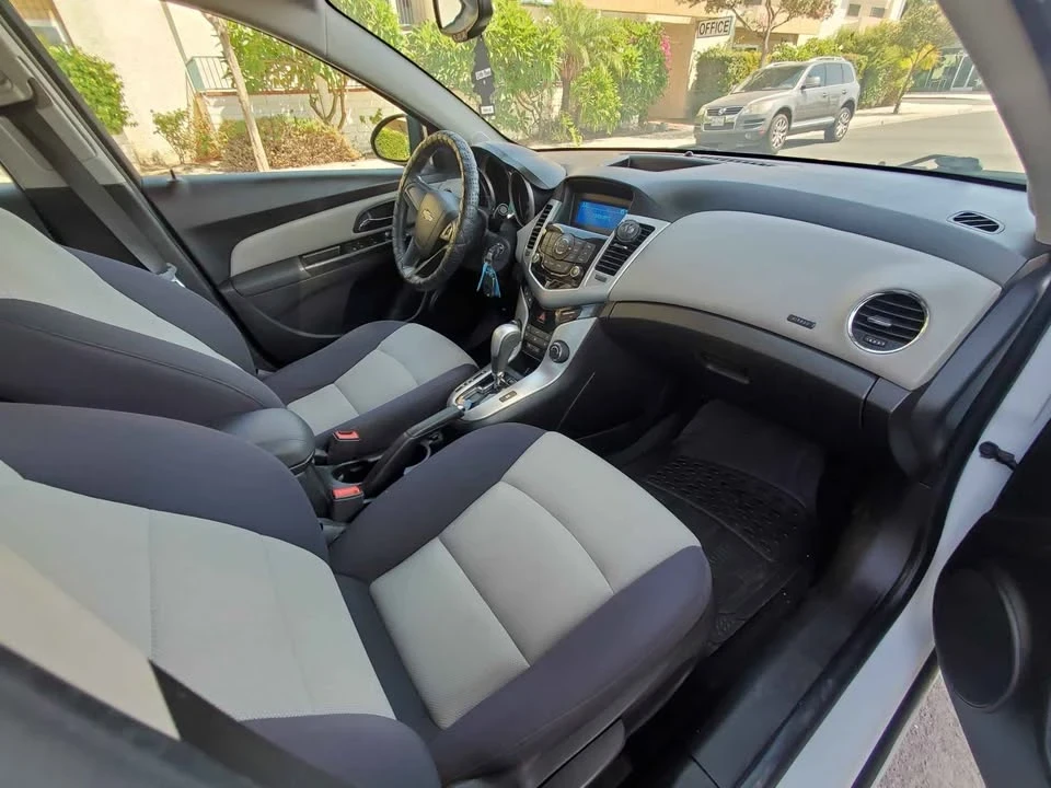 2013 Chevrolet Cruze - Image 8 of 13