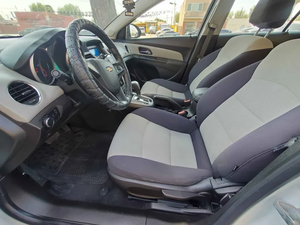 2013 Chevrolet Cruze - Image 11 of 13