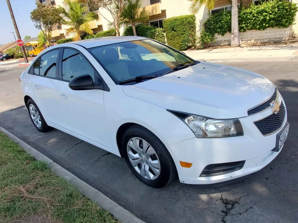 2013 Chevrolet Cruze - Image 2 of 13