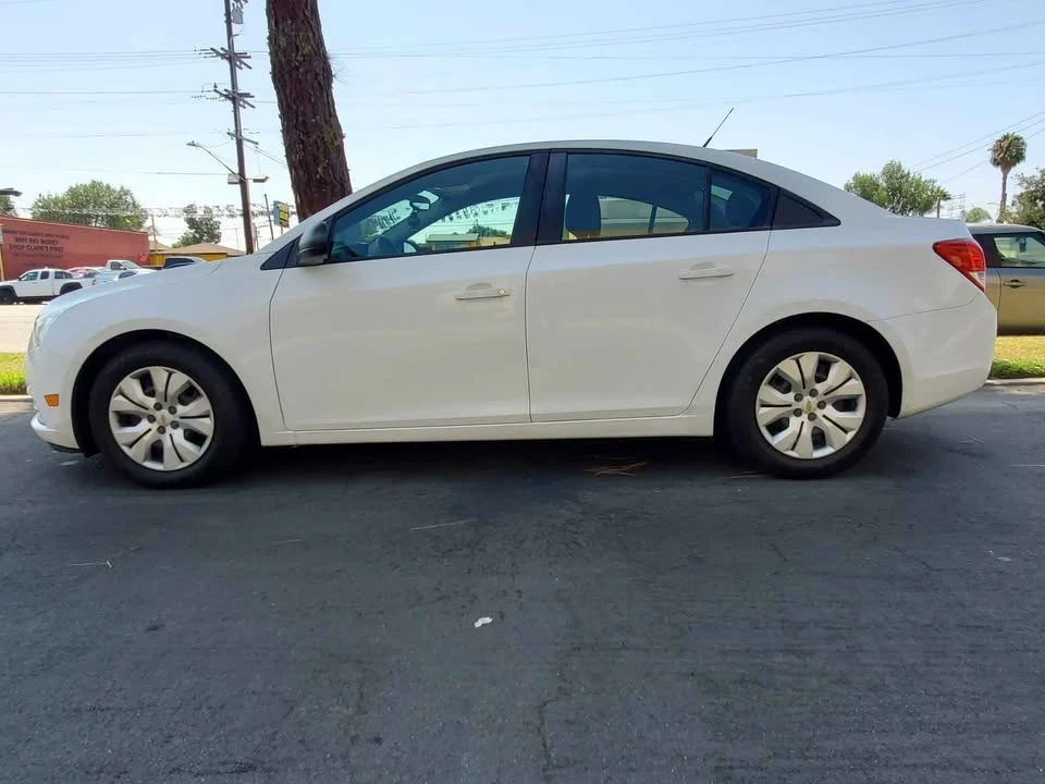 2013 Chevrolet Cruze - Image 3 of 13