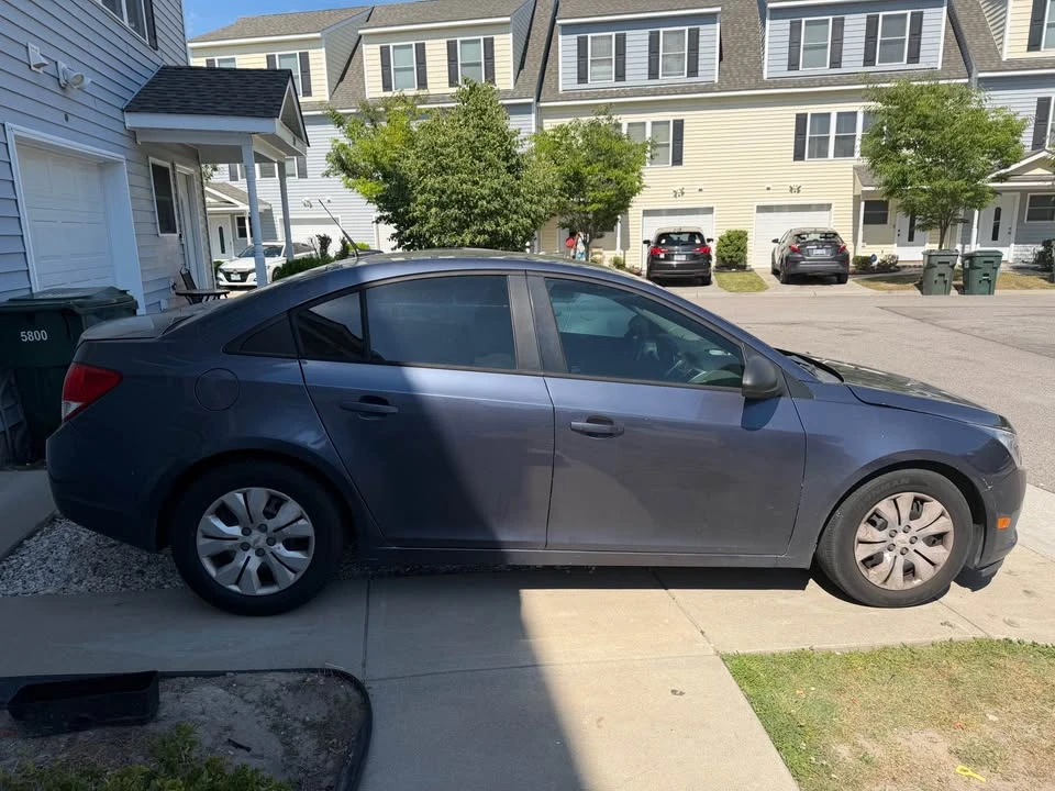 2013 Chevrolet Cruze - Image 2 of 4