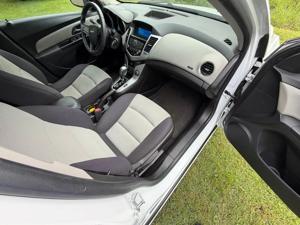 2013 Chevrolet Cruze - Image 9 of 14