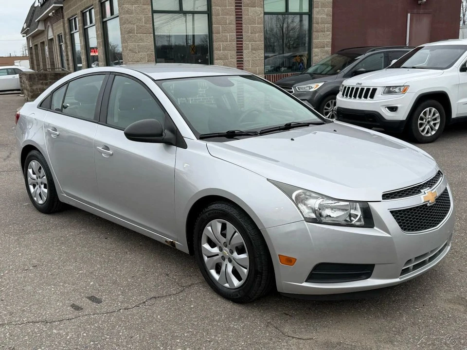 2013 Chevrolet Cruze - Image 3 of 12