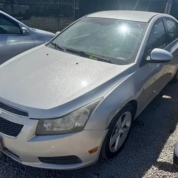 2013 Chevrolet Cruze LS Sedan 4D