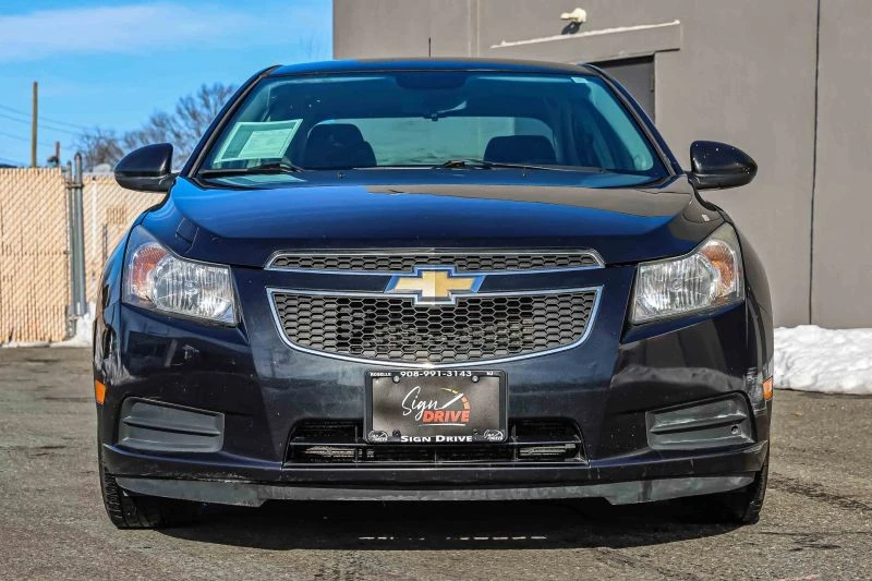 2013 Chevrolet Cruze - Image 2 of 12