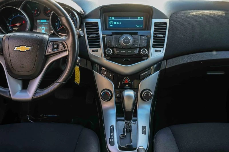 2013 Chevrolet Cruze - Image 10 of 12