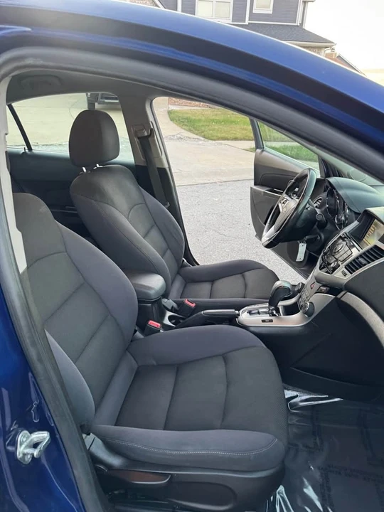 2013 Chevrolet Cruze - Image 11 of 15