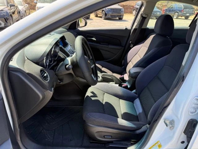 2013 Chevrolet Cruze - Image 10 of 20