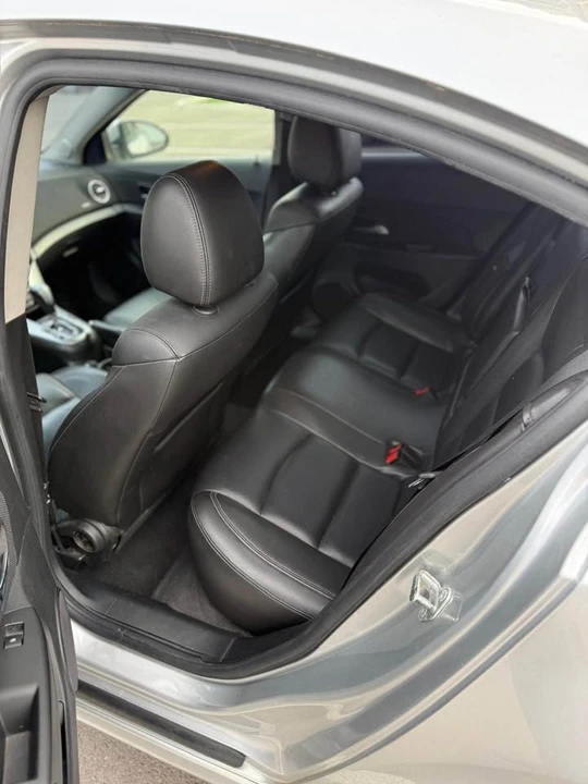2013 Chevrolet Cruze - Image 8 of 10