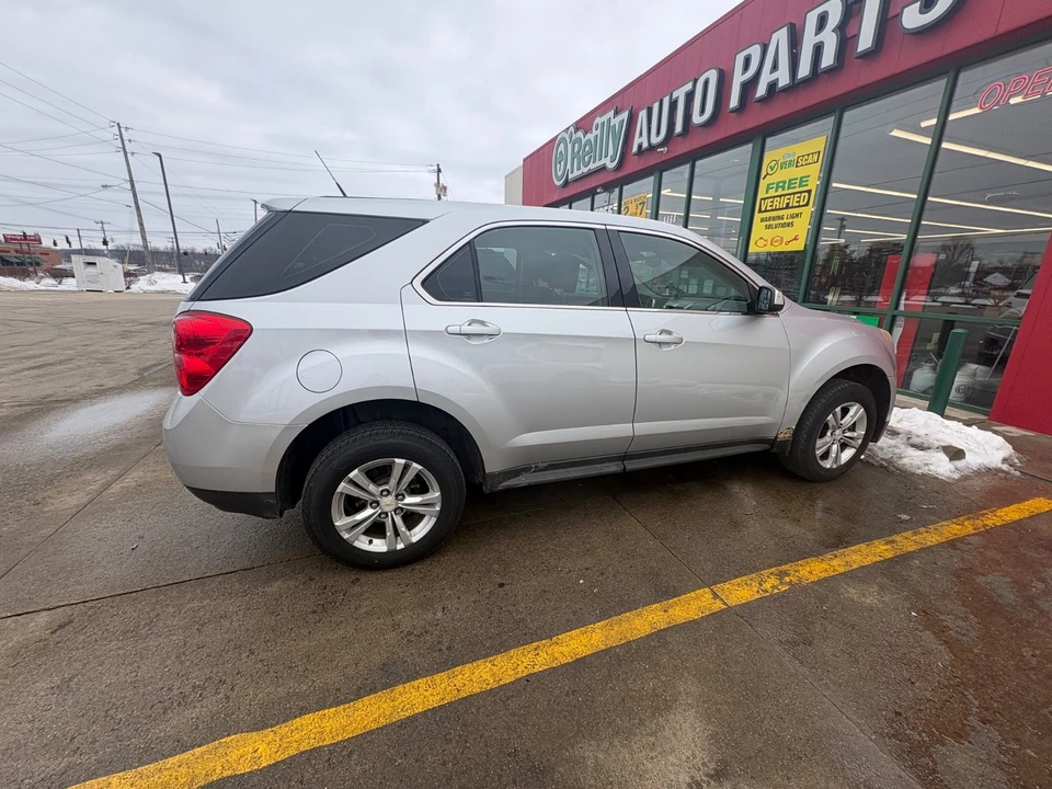 2013 Chevrolet Equinox - Image 2 of 16