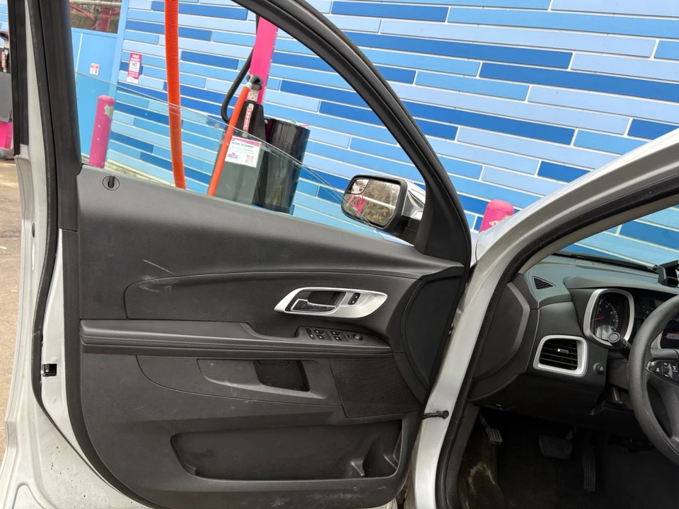 2013 Chevrolet Equinox - Image 6 of 16