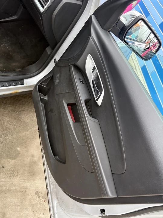 2013 Chevrolet Equinox - Image 14 of 16
