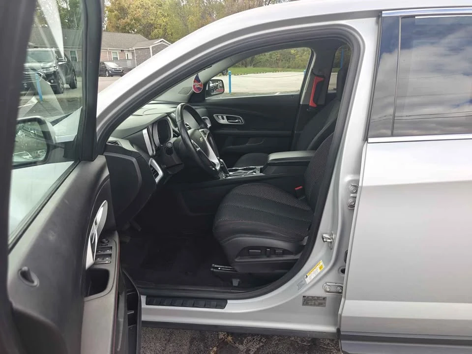 2013 Chevrolet Equinox - Image 6 of 11