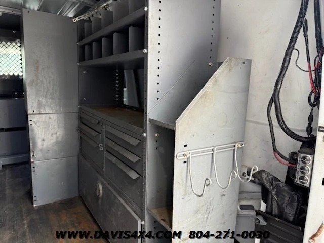 2013 Chevrolet Express - Image 29 of 31