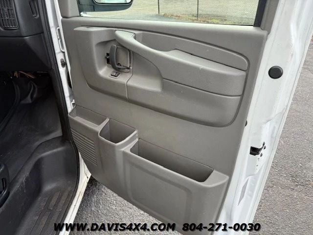 2013 Chevrolet Express - Image 21 of 31