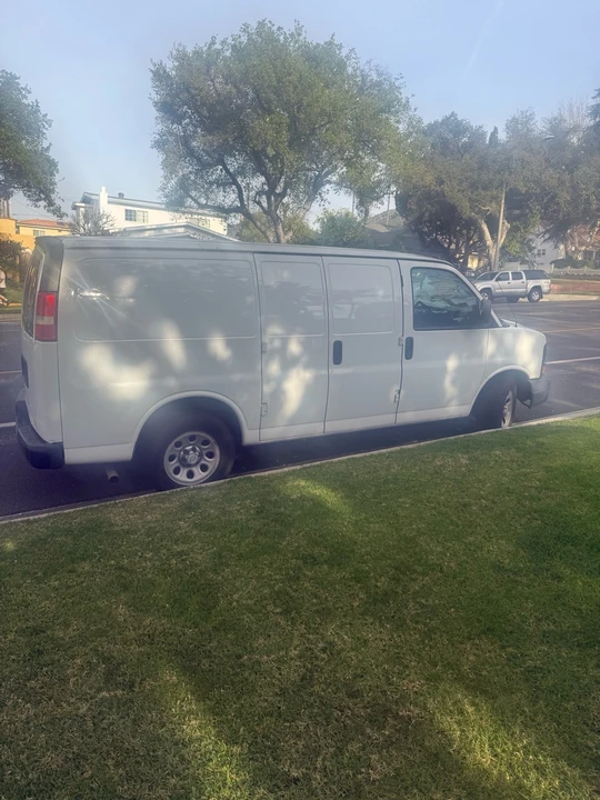 2013 Chevrolet Express - Image 6 of 8