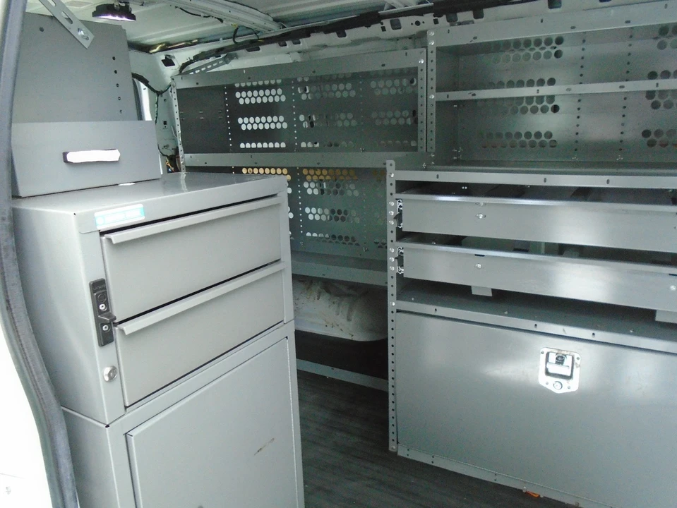 2013 Chevrolet Express - Image 11 of 20