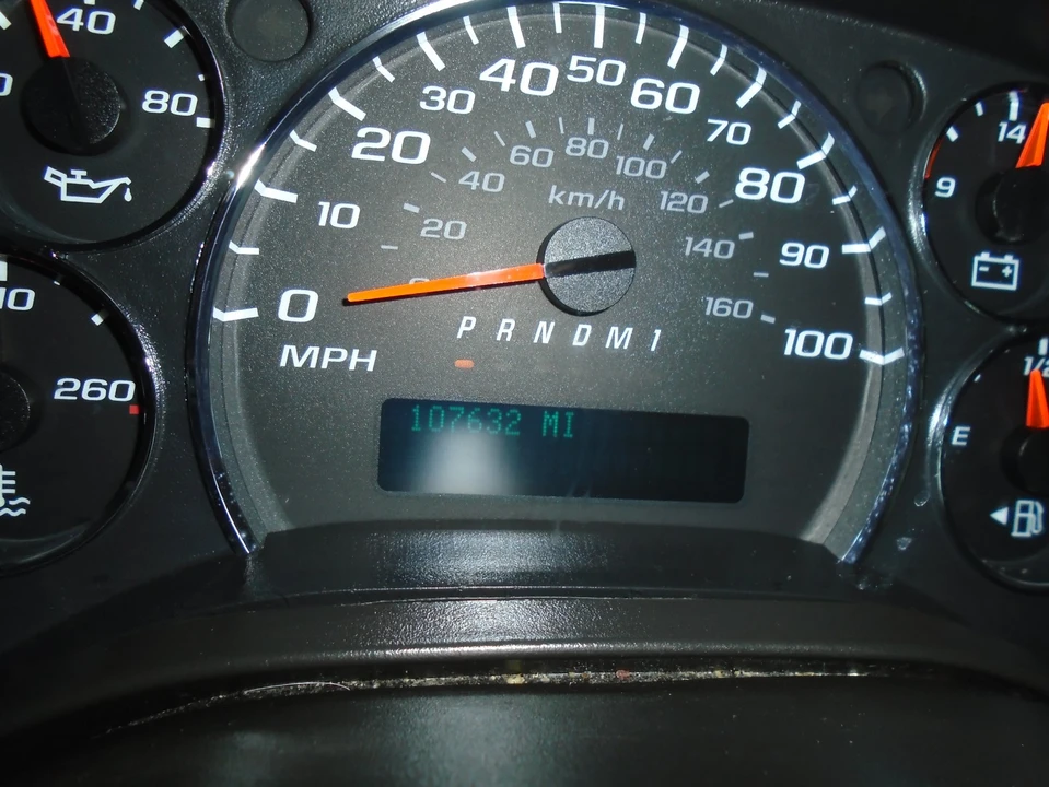 2013 Chevrolet Express - Image 16 of 20