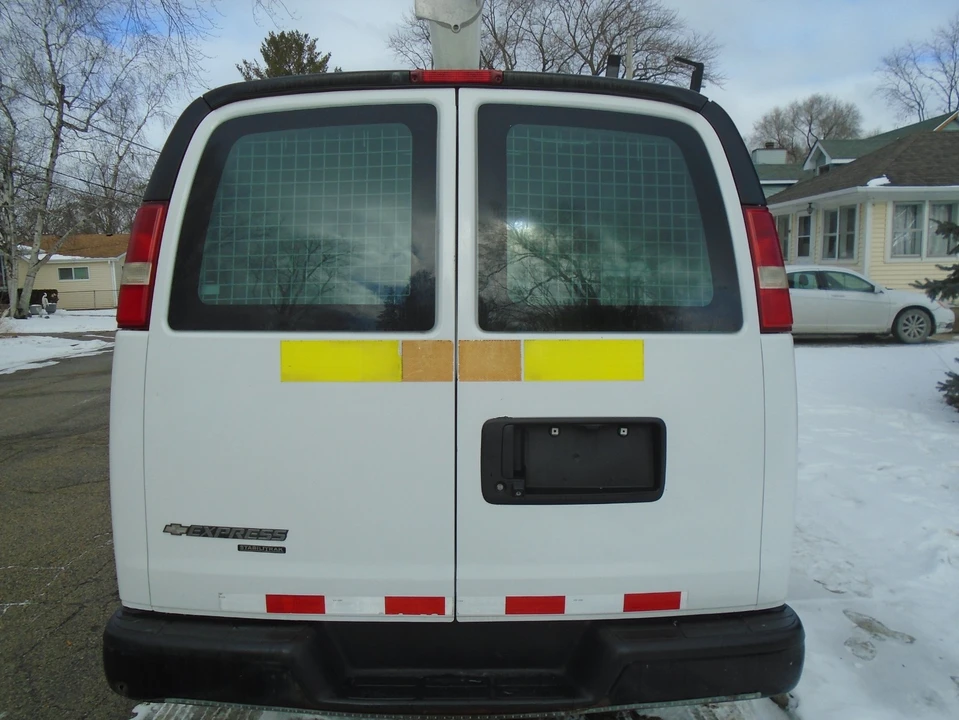 2013 Chevrolet Express - Image 7 of 20