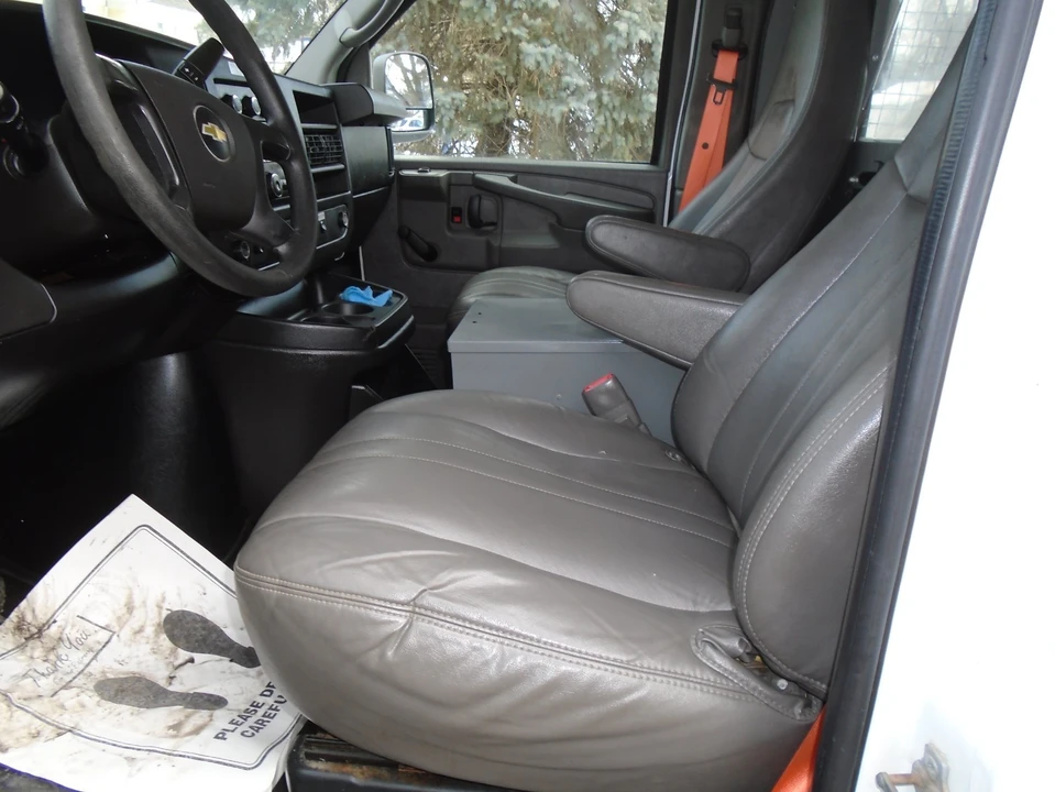 2013 Chevrolet Express - Image 14 of 20