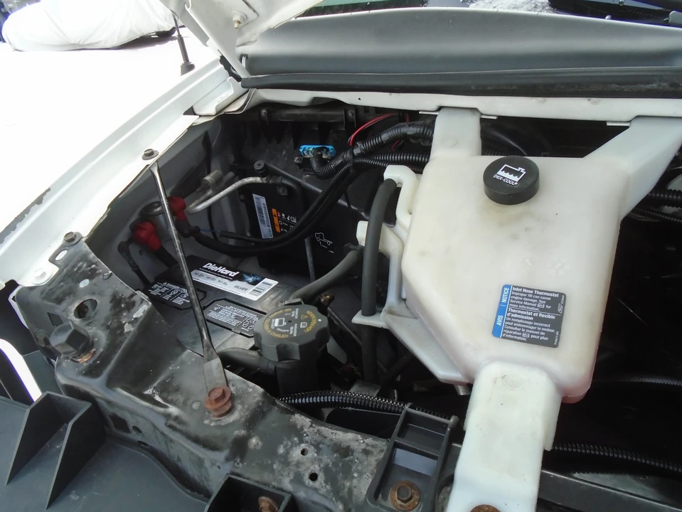 2013 Chevrolet Express - Image 17 of 20