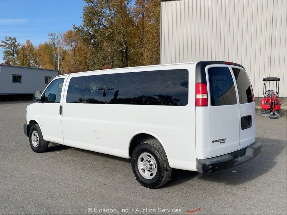 2013 Chevrolet Express - Image 3 of 12