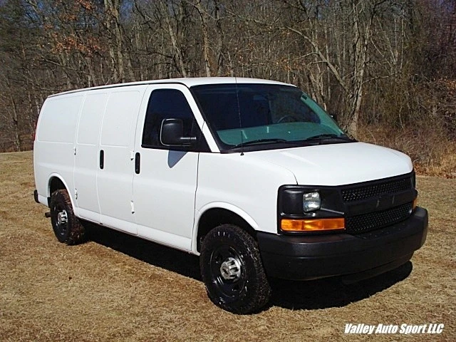 2013 Chevrolet Express - Image 2 of 3