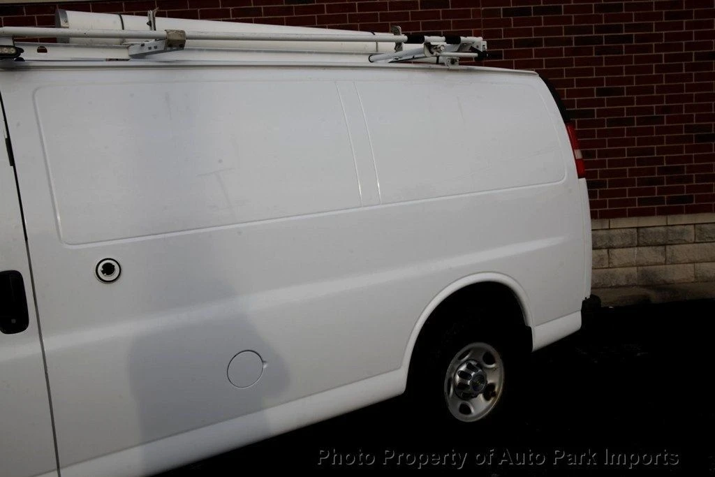 2013 Chevrolet Express - Image 5 of 12