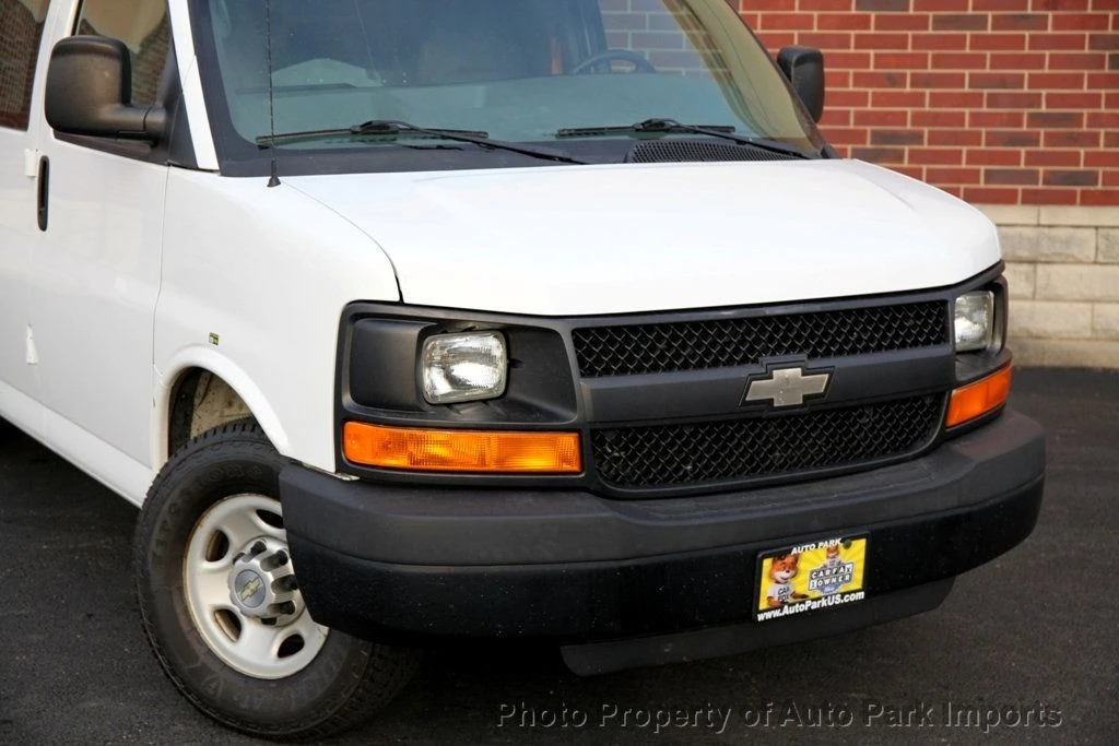 2013 Chevrolet Express - Image 8 of 12