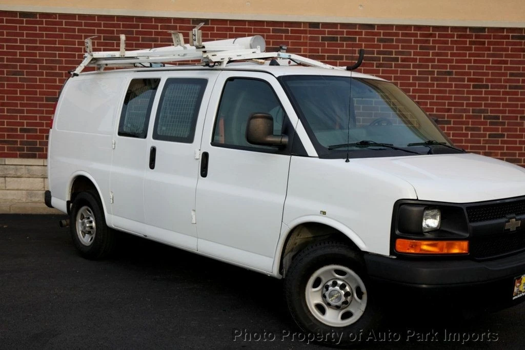 2013 Chevrolet Express - Image 9 of 12