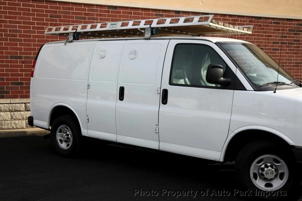 2013 Chevrolet Express - Image 8 of 12