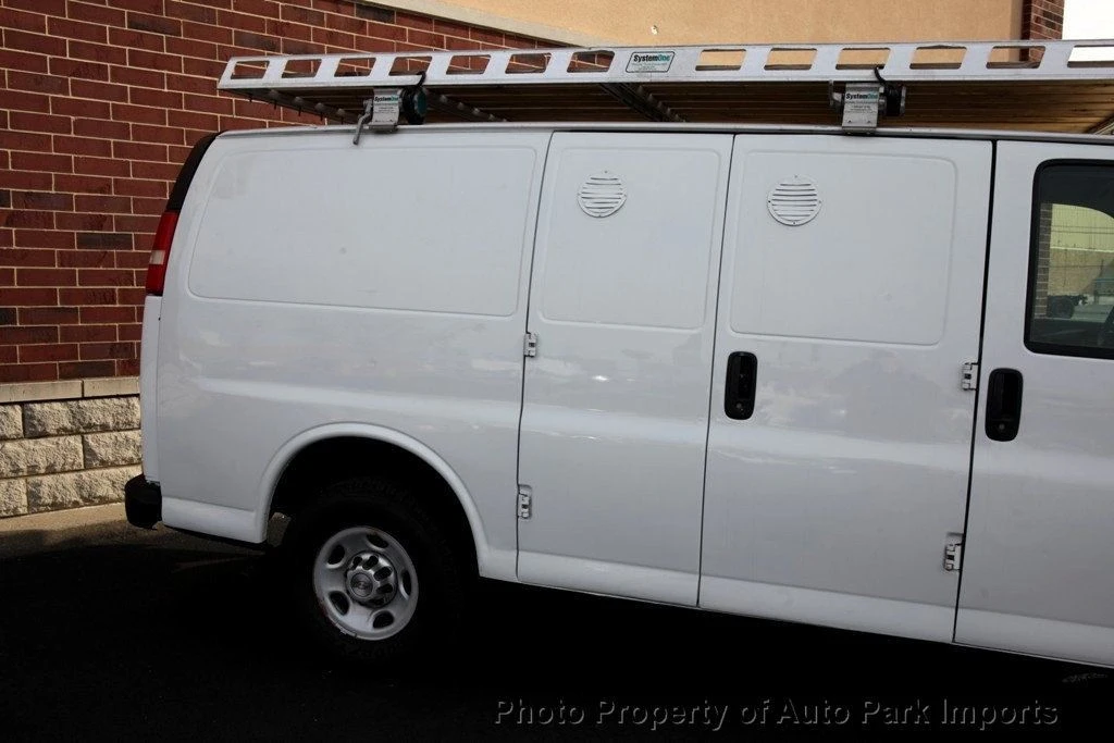 2013 Chevrolet Express - Image 9 of 12